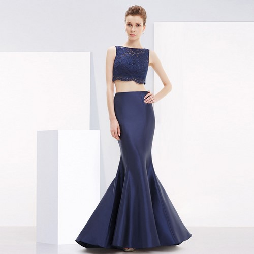 El límit de la feminitat ... Bonics vestits d’encaix