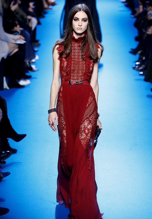 El límit de la feminitat ... Bonics vestits d’encaix