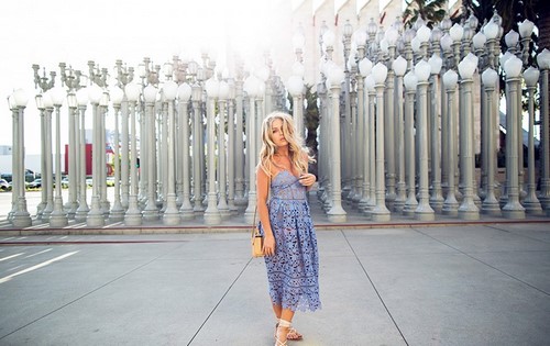 El límit de la feminitat ... Bonics vestits d’encaix