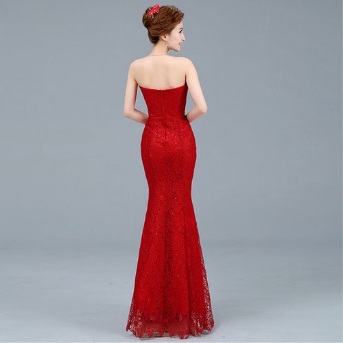 El límit de la feminitat ... Bonics vestits d’encaix