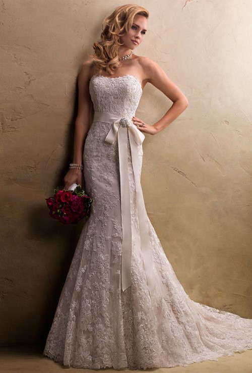 El límit de la feminitat ... Bonics vestits d’encaix