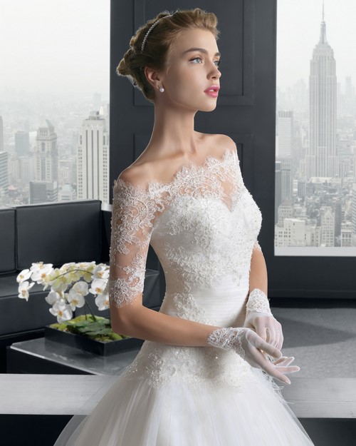 El límit de la feminitat ... Bonics vestits d’encaix