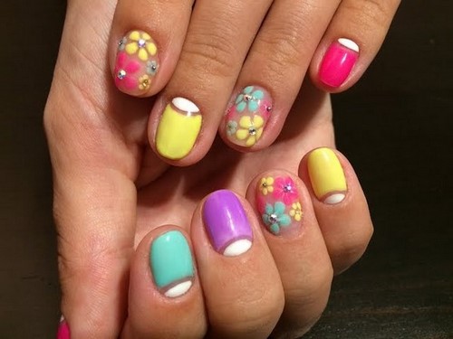 Explosion de couleurs! Manucure d'été dans des idées colorées et des innovations pour les ongles