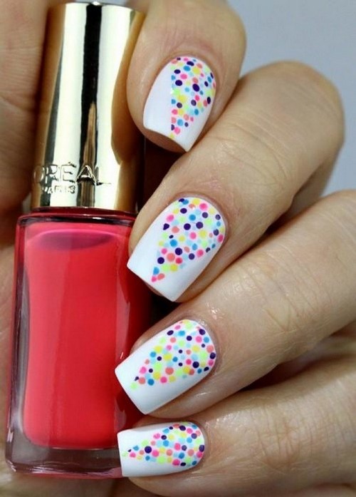 Explosion de couleurs! Manucure d'été dans des idées colorées et des innovations pour les ongles