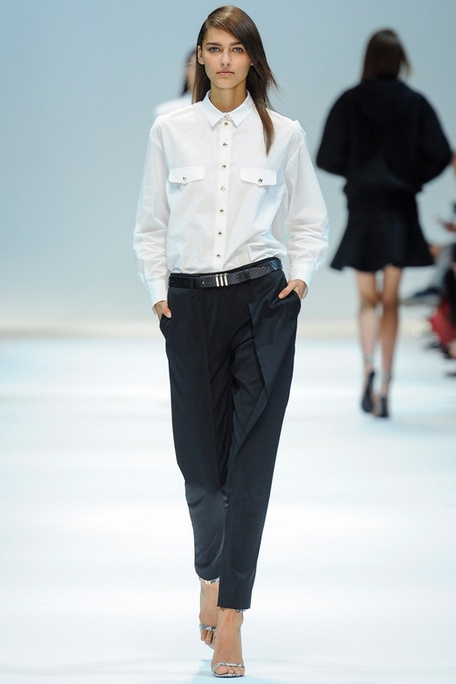 Style de bureau. Vêtements de bureau à la mode pour femmes