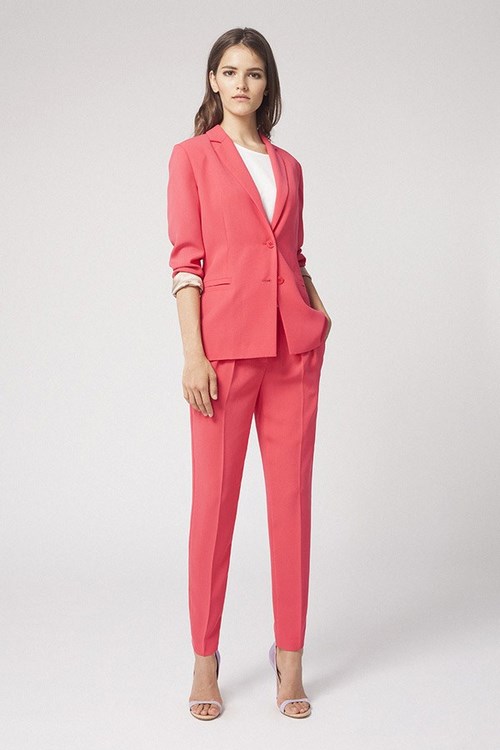 Style de bureau. Vêtements de bureau à la mode pour femmes