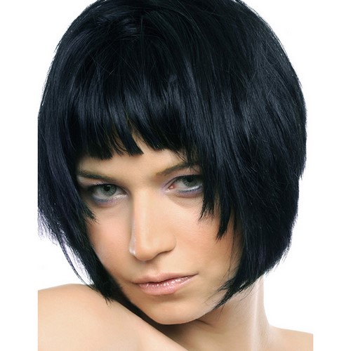 Comment couper une femme? Coupes de cheveux des femmes à la mode sur la photo