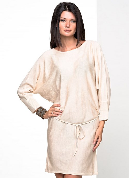 Robes de chauve-souris à la mode - photos, robes de soirée et de tous les jours avec une manche de chauve-souris