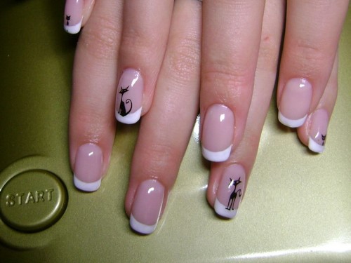 Design à la mode de manucure pour les ongles courts - idées de photos