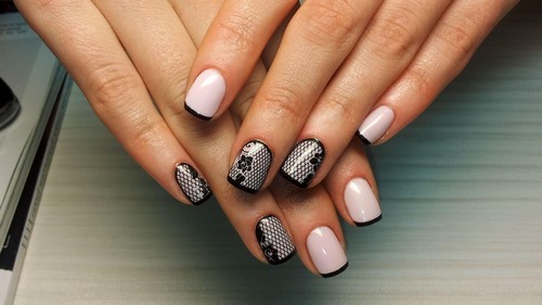 Design à la mode de manucure pour les ongles courts - idées de photos
