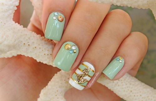 Design à la mode de manucure pour les ongles courts - idées de photos