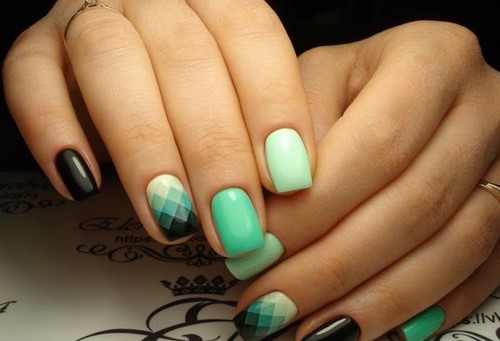 Design à la mode de manucure pour les ongles courts - idées de photos