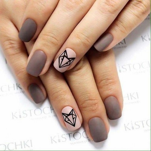 Design à la mode de manucure pour les ongles courts - idées de photos