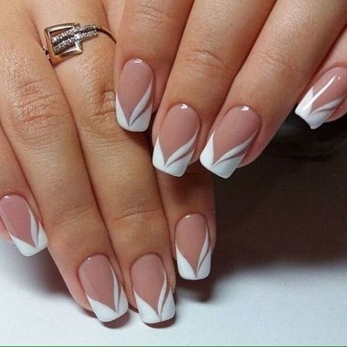 Design à la mode de manucure pour les ongles courts - idées de photos