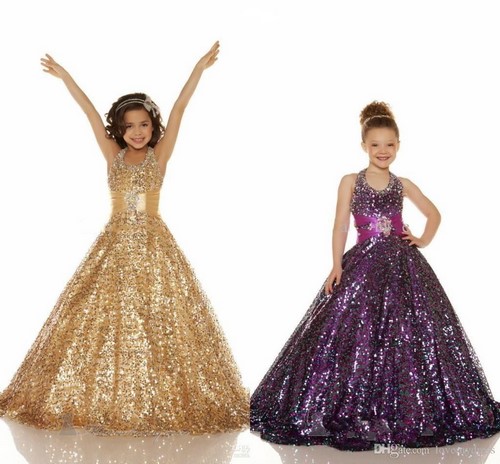 Pour les petites fashionistas! Belles robes de graduation pour les filles