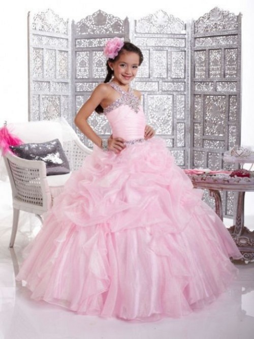 Pour les petites fashionistas! Belles robes de graduation pour les filles