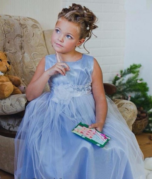 Pour les petites fashionistas! Belles robes de graduation pour les filles