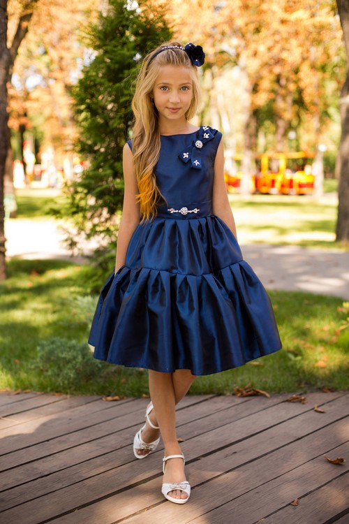 Pour les petites fashionistas! Belles robes de graduation pour les filles