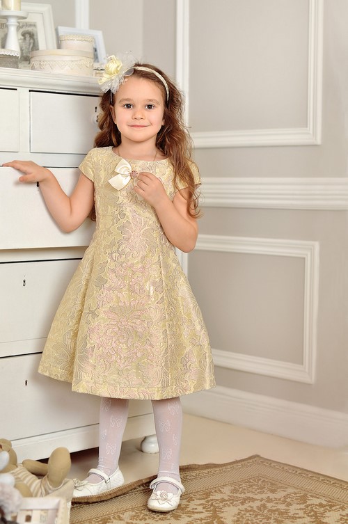 Pour les petites fashionistas! Belles robes de graduation pour les filles