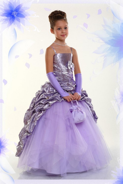 Pour les petites fashionistas! Belles robes de graduation pour les filles