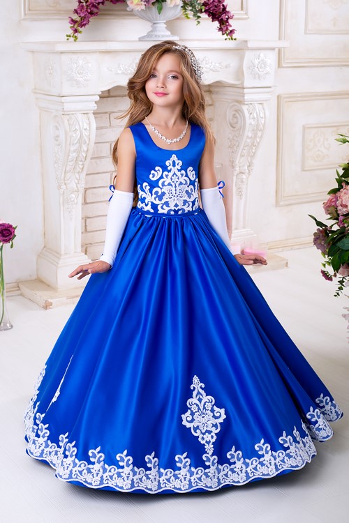 Pour les petites fashionistas! Belles robes de graduation pour les filles