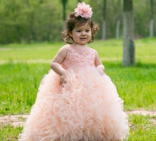 Pour les petites fashionistas! Belles robes de graduation pour les filles