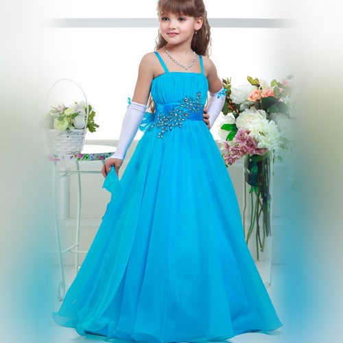 Pour les petites fashionistas! Belles robes de graduation pour les filles