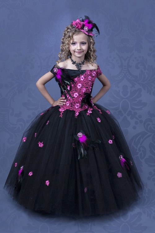 Pour les petites fashionistas! Belles robes de graduation pour les filles