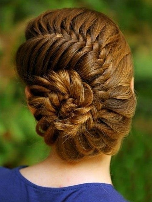 Les plus belles coiffures pour les filles au bal