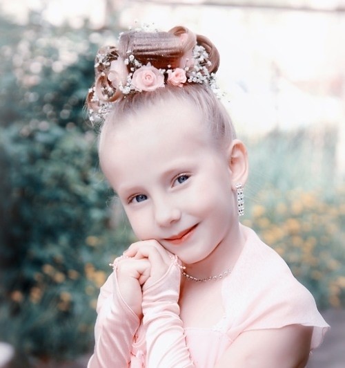 Les plus belles coiffures pour les filles au bal