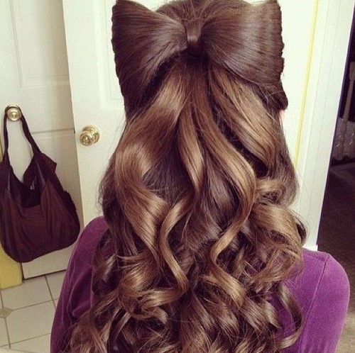 Les plus belles coiffures pour les filles au bal