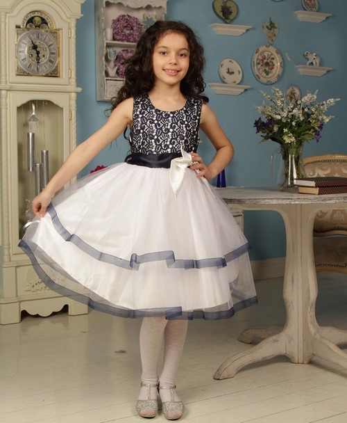 Pour les petites fashionistas! Belles robes de graduation pour les filles
