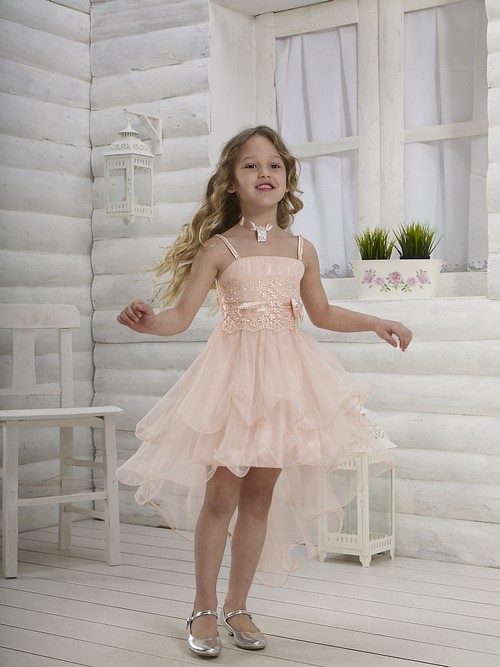 Pour les petites fashionistas! Belles robes de graduation pour les filles