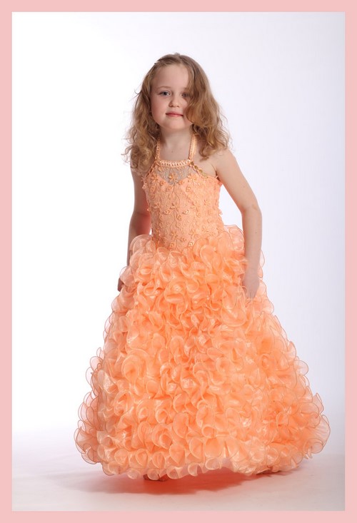 Pour les petites fashionistas! Belles robes de graduation pour les filles