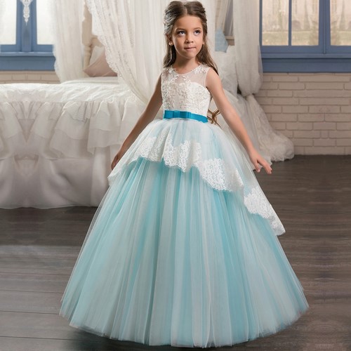 Pour les petites fashionistas! Belles robes de graduation pour les filles