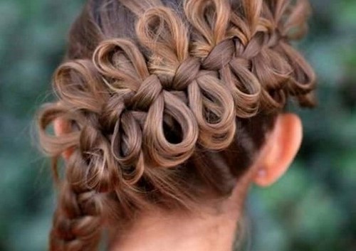 Les plus belles coiffures pour les filles au bal