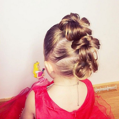 Les plus belles coiffures pour les filles au bal