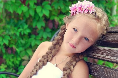 Les plus belles coiffures pour les filles au bal