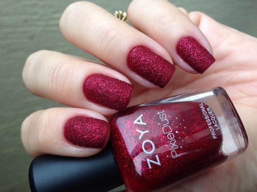 Manucure lumineuse - idées originales de conception d'ongles aux couleurs saturées