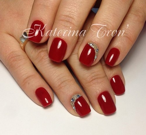 Manucure lumineuse - idées originales de conception d'ongles aux couleurs saturées