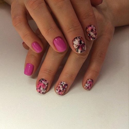 Manucure lumineuse - idées originales de conception d'ongles aux couleurs saturées