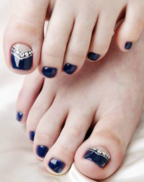 Fasjonabel pedikyr. Vakre ideer om moderne neglekunst