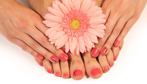 Fasjonabel pedikyr. Vakre ideer om moderne neglekunst