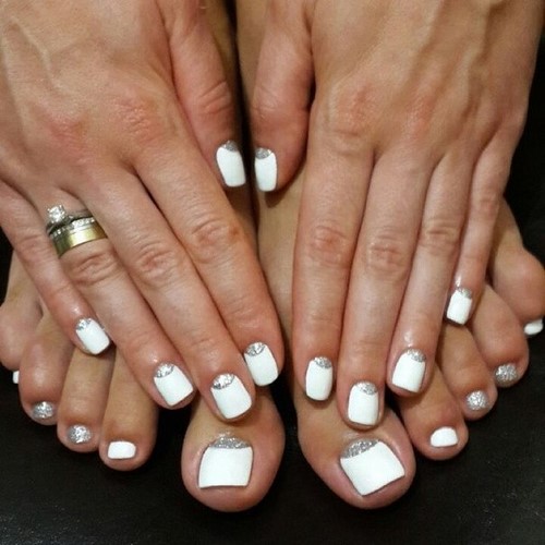 Fasjonabel pedikyr. Vakre ideer om moderne neglekunst