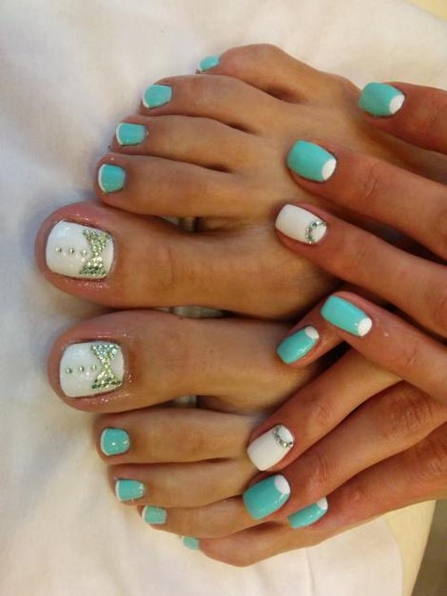 Fasjonabel pedikyr. Vakre ideer om moderne neglekunst