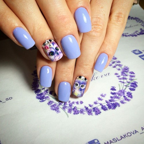 Manucure lumineuse - idées originales de conception d'ongles aux couleurs saturées