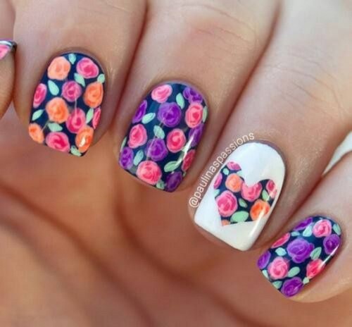 Manucure lumineuse - idées originales de conception d'ongles aux couleurs saturées