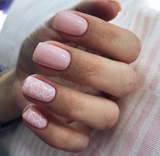 Manucure délicate pour les ongles courts et longs - photos, actualités, idées