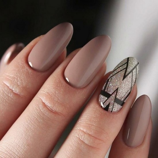 Manucure délicate pour les ongles courts et longs - photos, actualités, idées