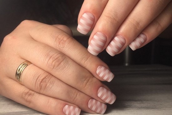 Manucure délicate pour les ongles courts et longs - photos, actualités, idées